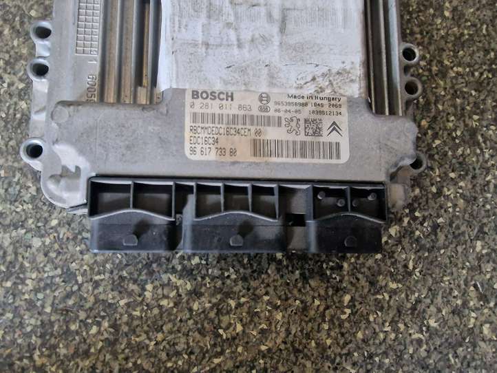 Peugeot 307 (2005 - 2008)  0281011863 Блок управления двигателя