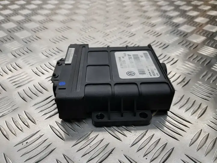 Volkswagen Touareg I (2002 - 2010) 09D927750BP Блок управления АКПП — фото 2