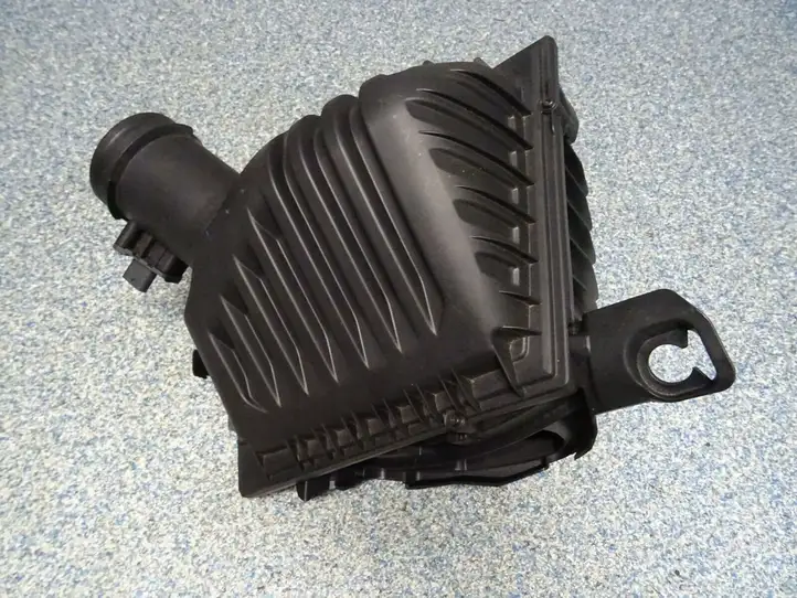 BMW X1 F48 F49 (2015 - 2022) 8655834 Корпус воздушного фильтра — фото 4
