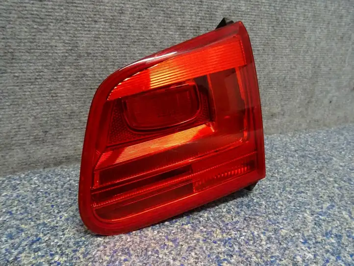 Volkswagen Tiguan (2011 - 2016) 5N0945094J Задний фонарь в крышке багажника — фото 2
