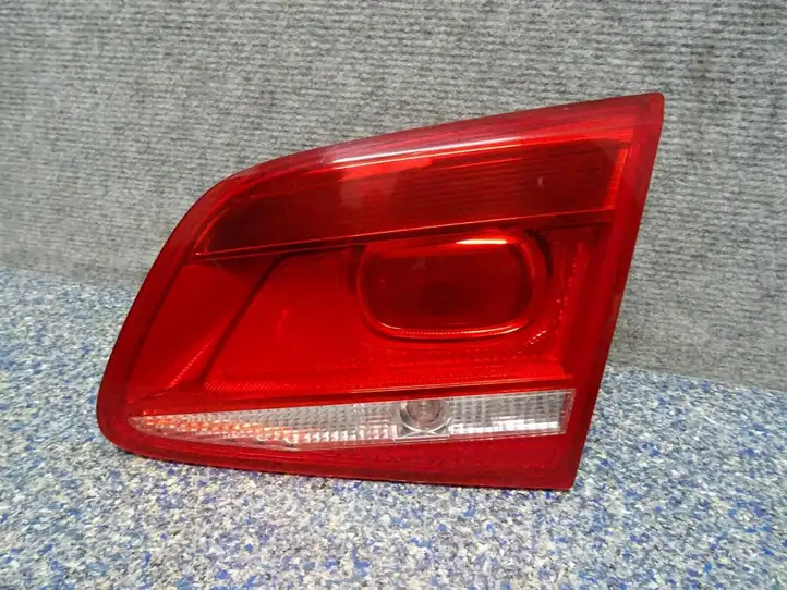Volkswagen PASSAT B7 (2011 - 2014) 3AE945094J Задний фонарь в крышке багажника — фото 1