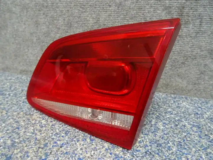 Volkswagen PASSAT B7 (2011 - 2014) 3AE945094J Задний фонарь в крышке багажника — фото 2