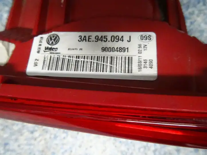 Volkswagen PASSAT B7 (2011 - 2014) 3AE945094J Задний фонарь в крышке багажника — фото 5