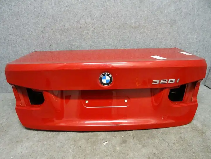 BMW 3 F30 F35 F31 (2012 - 2018) Крышка багажника — фото 1