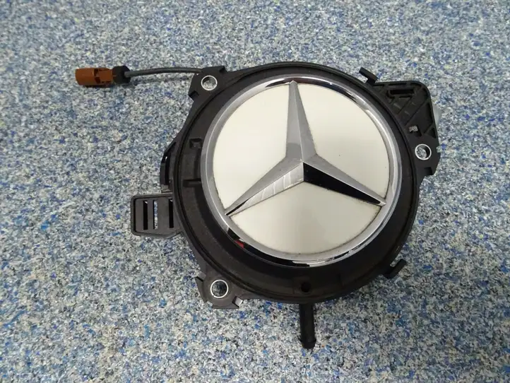 Mercedes-Benz GLC X253/C253 (2015 - ) 0997500500 Ручка багажника с камерой — фото 1
