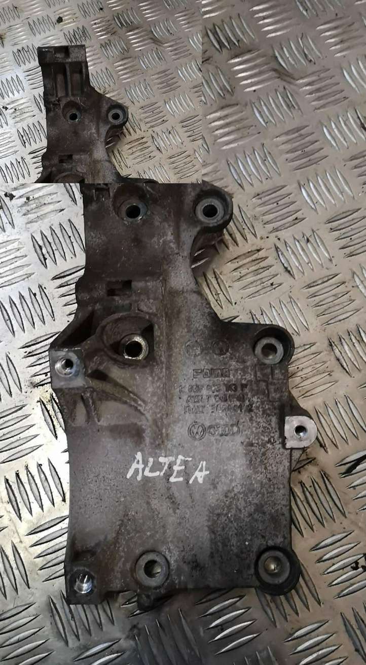 Seat Altea (2004 - 2009)   Кронштейн