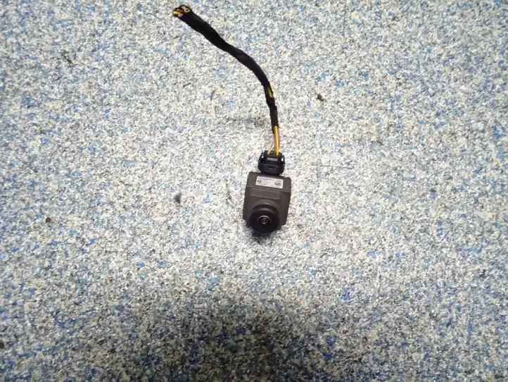 BMW 7 G11 G12 (2015 - 2022) 10213568 Видеокамера заднего вида — фото 2
