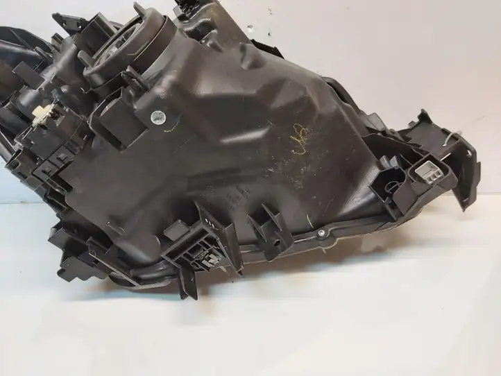 Mazda 2 (2014 - 2019) Передняя фара — фото 4