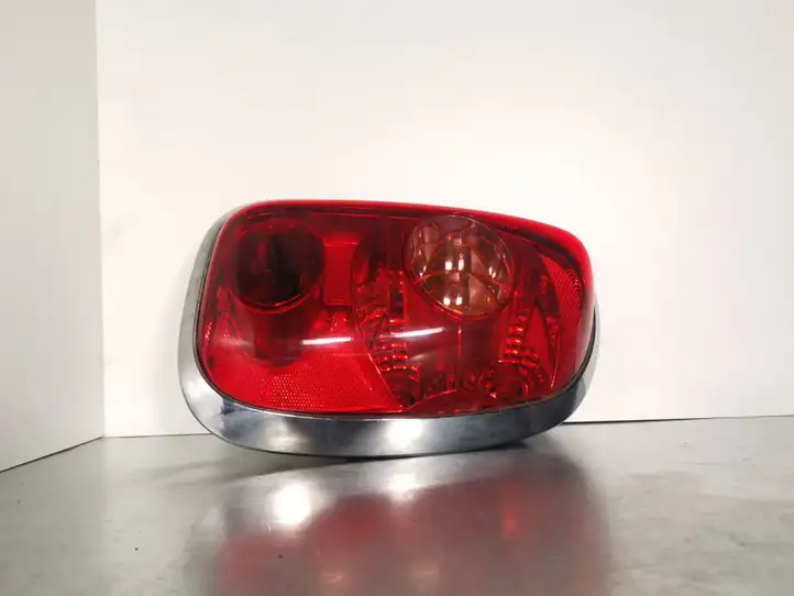 Mini Cooper Countryman R60 (2010 - 2016) 980815402 Задний фонарь в кузове — фото 1
