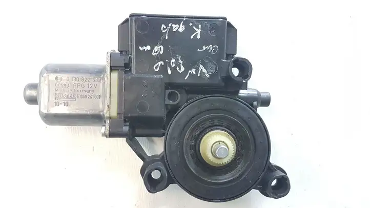 Volkswagen Polo V 6R (2009 - 2015) 6R0959811F Стеклоподъемник задней двери — фото 1