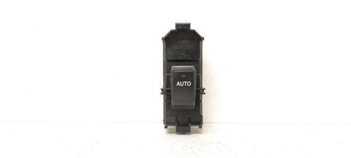 Toyota Corolla Verso E121 (2001 - 2004)  514746 Кнопка стеклоподъемников