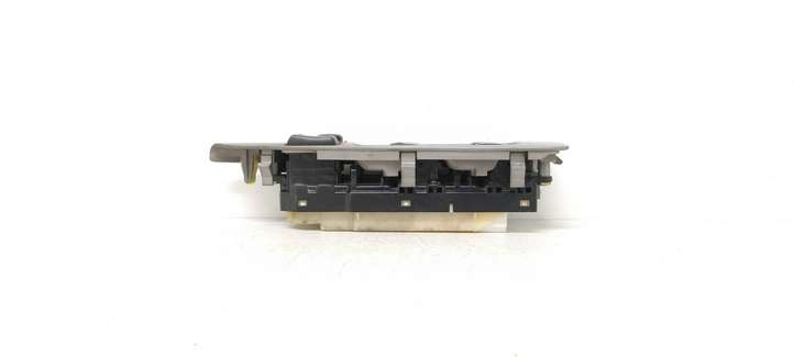 Toyota Corolla Verso E121 (2001 - 2004)  8404013081 Кнопка стеклоподъемников