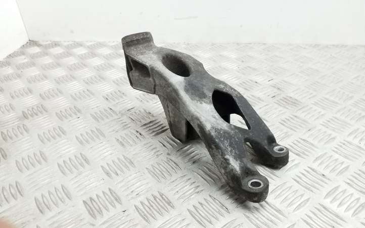 Audi Q5 (2008 - 2012)  8K0199307BK Кронштейн