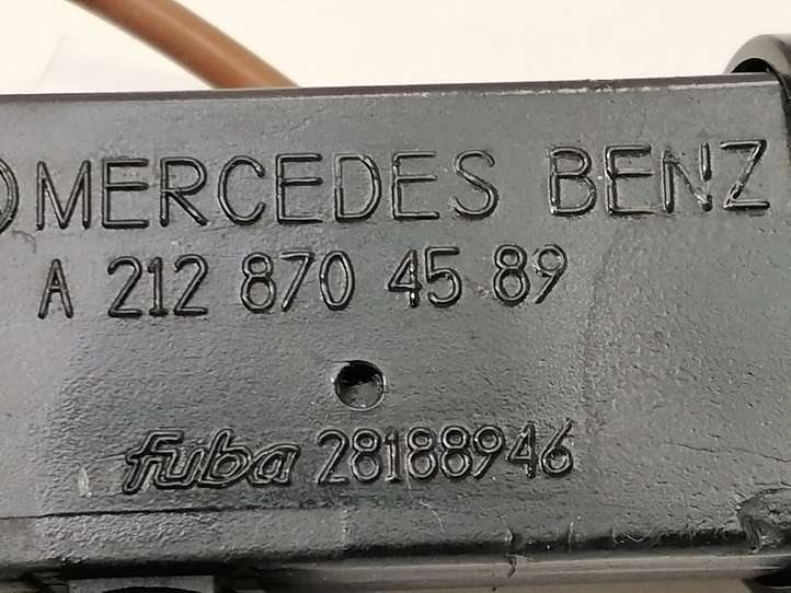 Mercedes-Benz E W212 (2009 - 2016)  A2128704589 Усилитель антенны