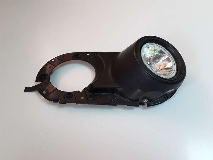 Land Rover Freelander (2006 - 2010)  AM6H5213N232AA Передняя противотуманная фара