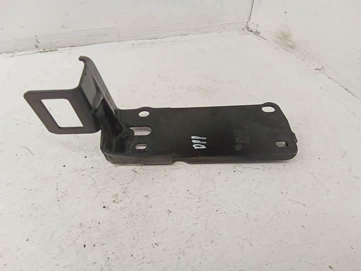 BMW 3 E90 E91 (2005 - 2012)  7117812 Кронштейн