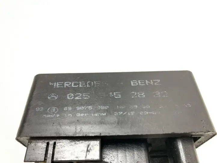 Mercedes-Benz A W168 (1997 - 2004) 0255452832 Реле накала свечей — фото 2