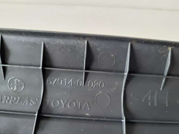 Toyota Verso (2009 - 2012)   Отделка переднего порога (внутренняя)