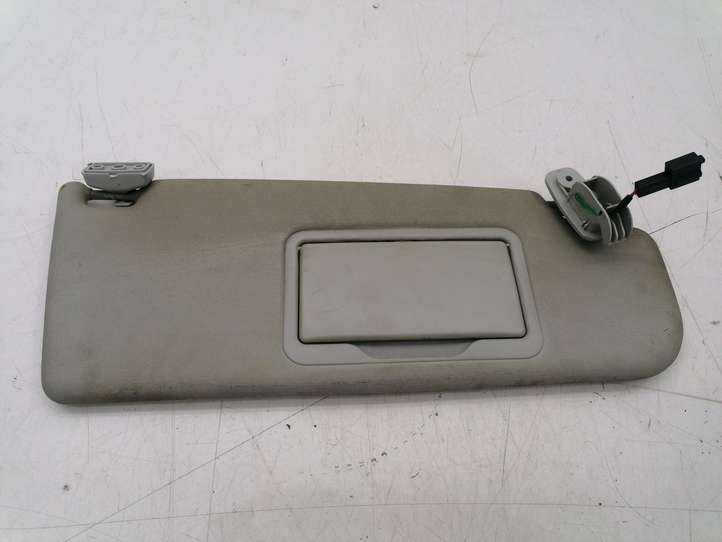 Volkswagen Golf IV (1998 - 2005)  8D0857552 Щиток от солнца