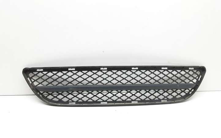 BMW 3 E90 E91 (2005 - 2012)  7154556 Нижняя решётка (из трех частей)