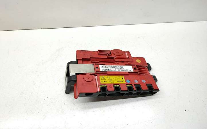 BMW 3 E90 E91 (2005 - 2012)  6942912 Узел подключения плюсовых проводов