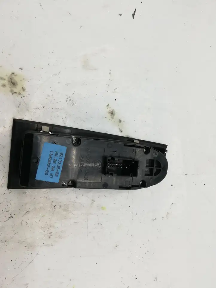 BMW 3 E90 E91 (2005 - 2012) 9217335 Кнопка стеклоподъемников — фото 2