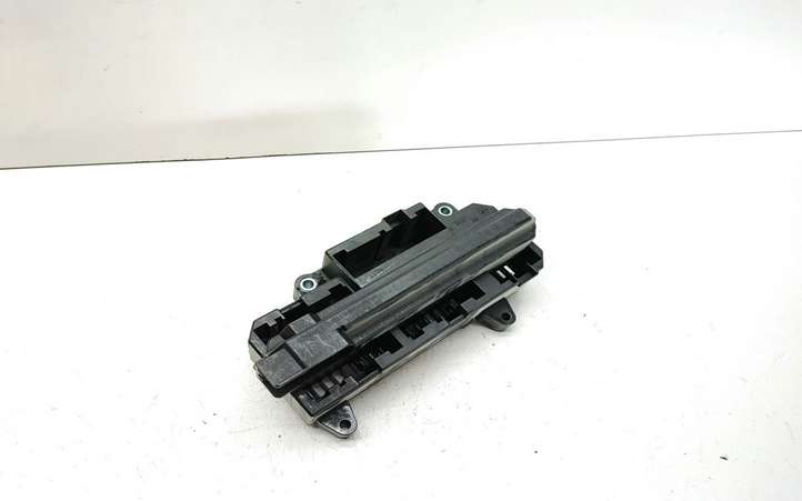 BMW 7 E65 E66 (2001 - 2008)  6900583 Блок предохранителей