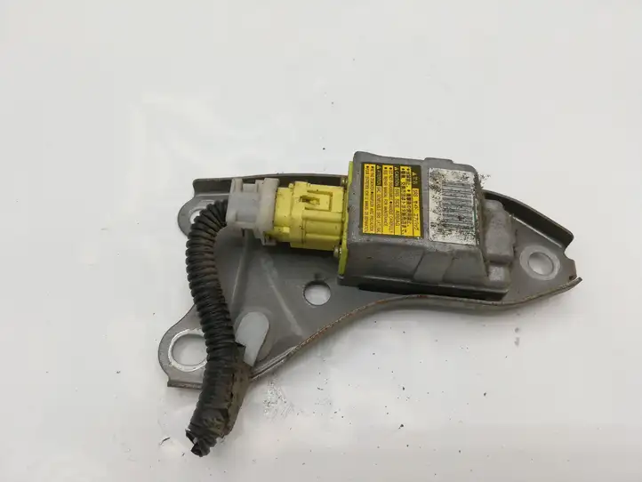 Toyota Avensis Verso (2001 - 2004) 8983044010 Датчик удара SRS — фото 1