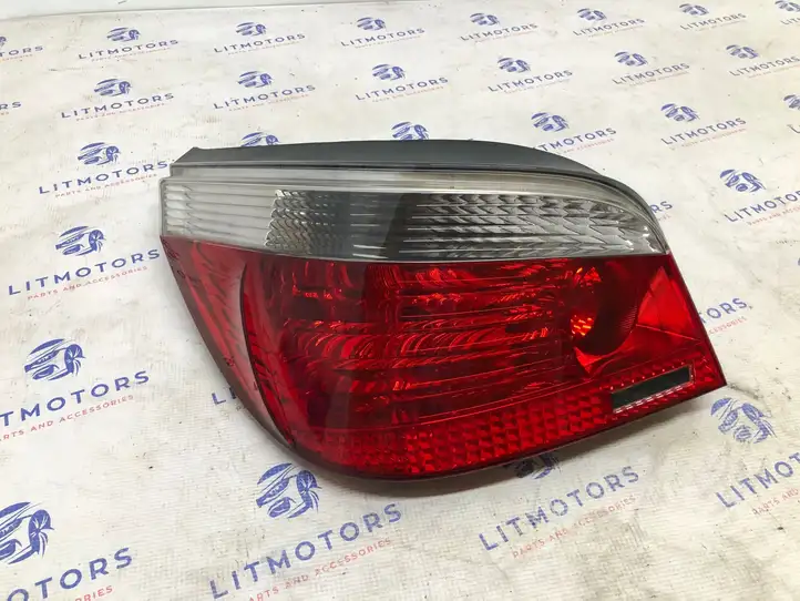 BMW 5 E60 E61 (2004 - 2010) 6910767 Задний фонарь в кузове — фото 1