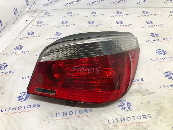 BMW 5 E60 E61 (2004 - 2010) 6910765 Задний фонарь в кузове — фото 1