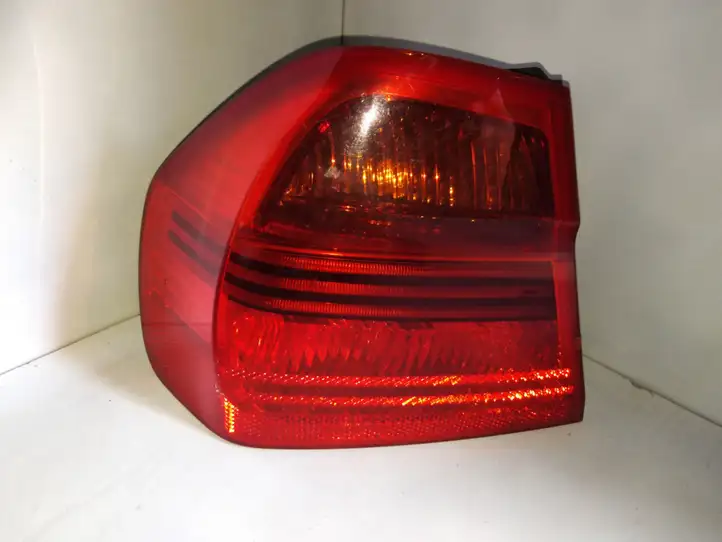 BMW 3 E90 E91 (2005 - 2012) 6937457 Задний фонарь в кузове — фото 1