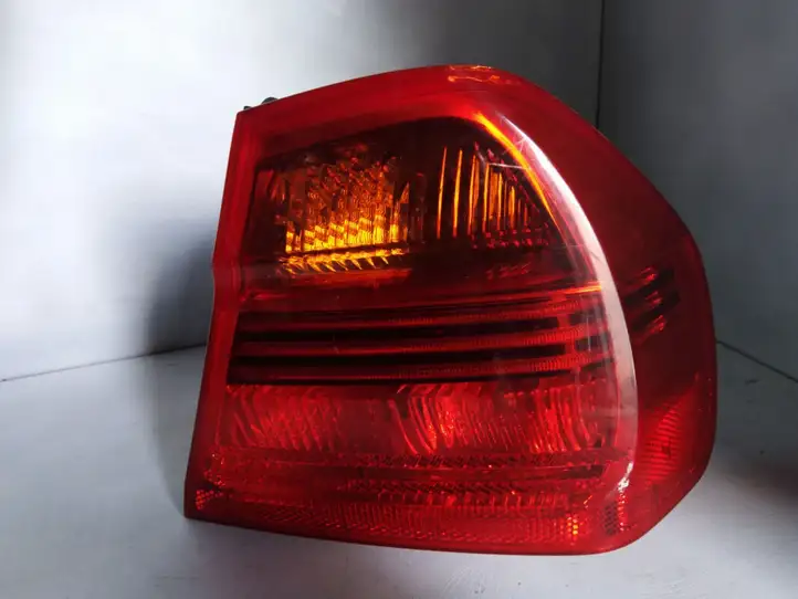 BMW 3 E90 E91 (2005 - 2012) 6937458 Задний фонарь в кузове — фото 1