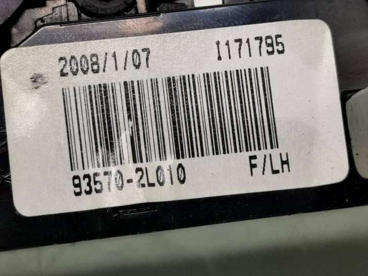 Hyundai i30 (2007 - 2012)  935702L010 Кнопка стеклоподъемников