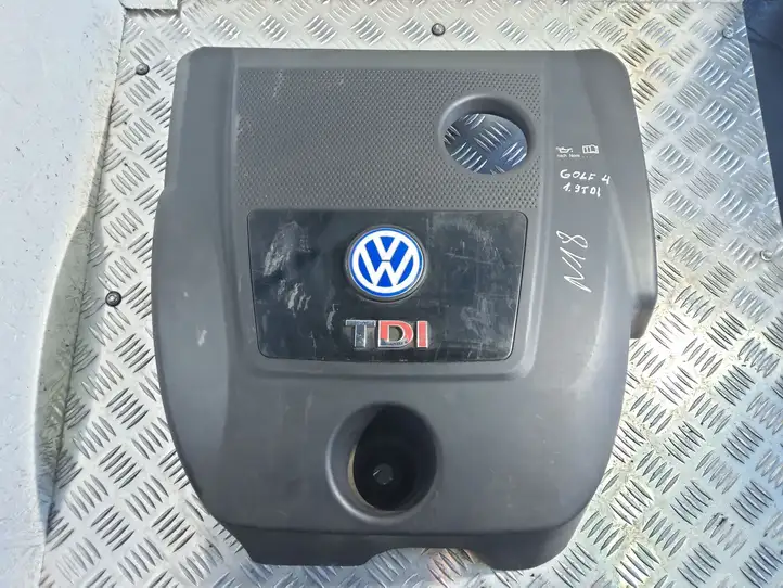Volkswagen Golf IV (1998 - 2005) 038103925 Крышка двигателя декоративная — фото 1