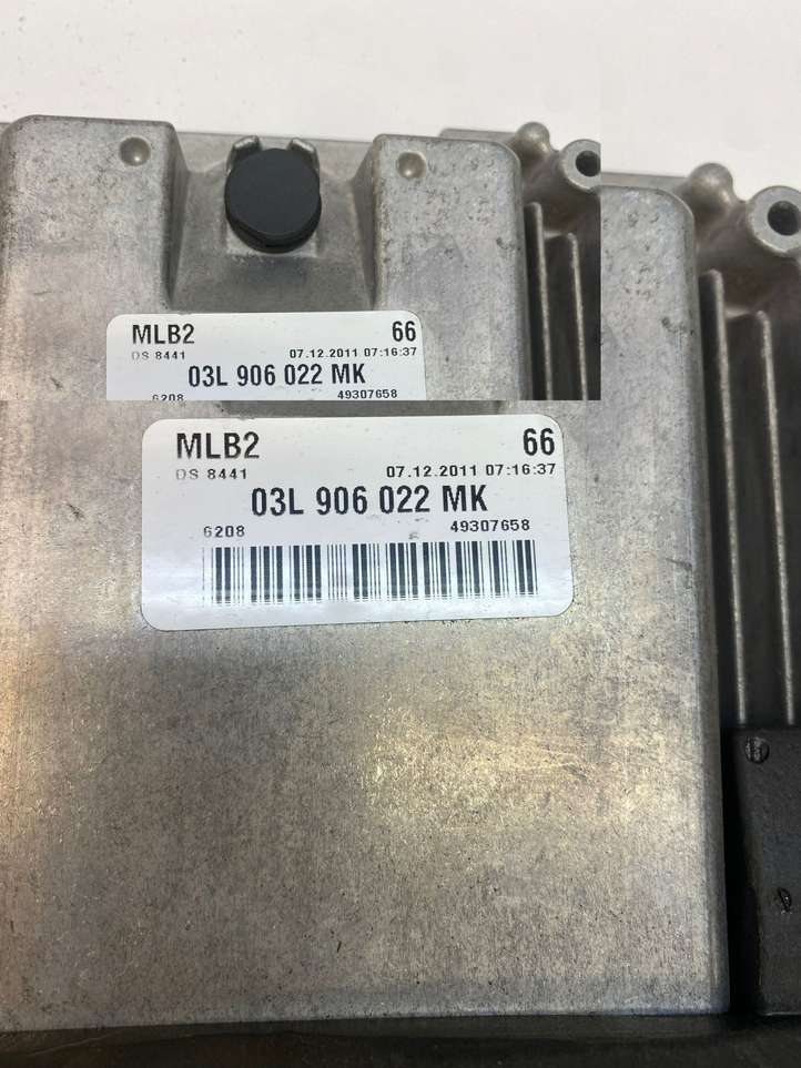 Audi A4 (2007 - 2011)  03L906022MK Блок управления двигателя