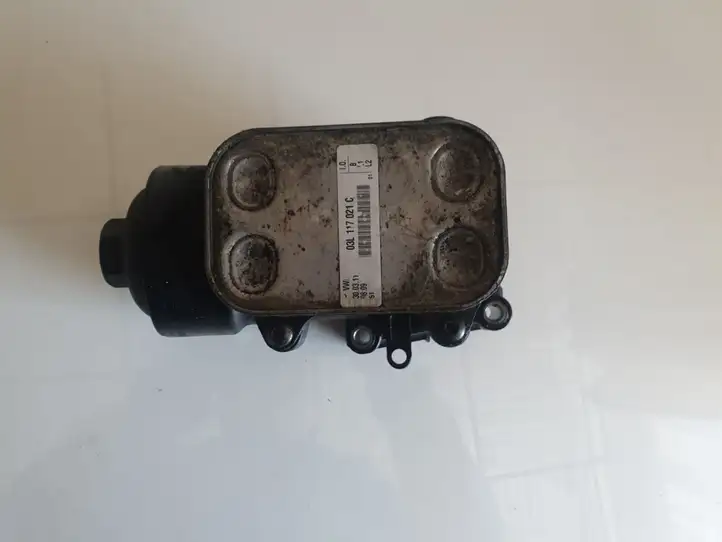 Volkswagen PASSAT B7 (2011 - 2014) 03L117021C Кронштейн масляного фильтра — фото 2
