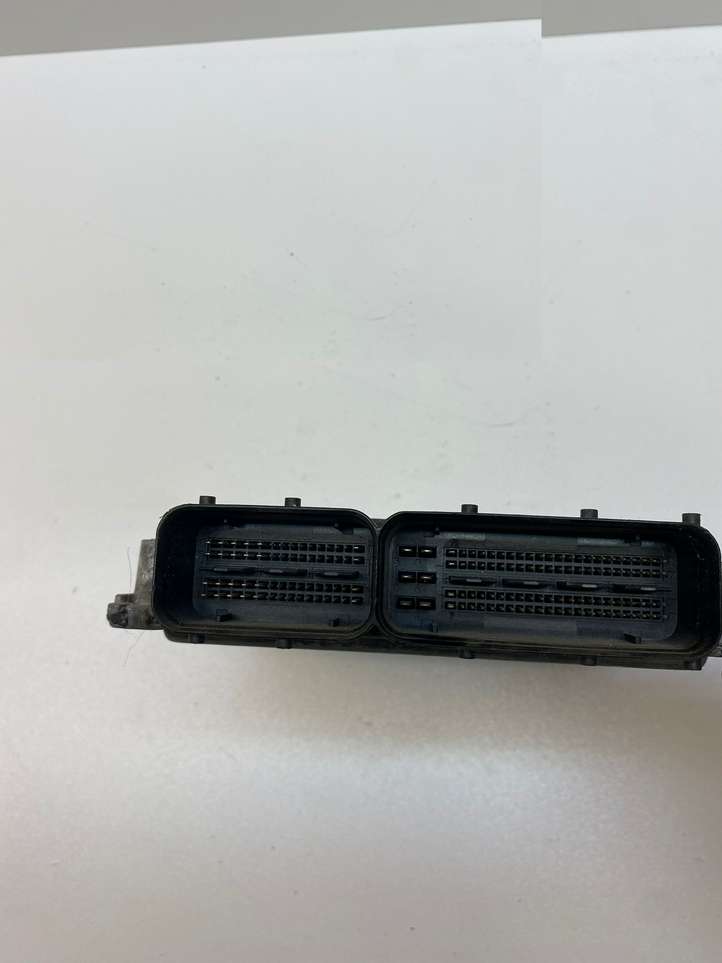 Audi A3/S3 8P (2004 - 2008)  03G906018DN Блок управления двигателя