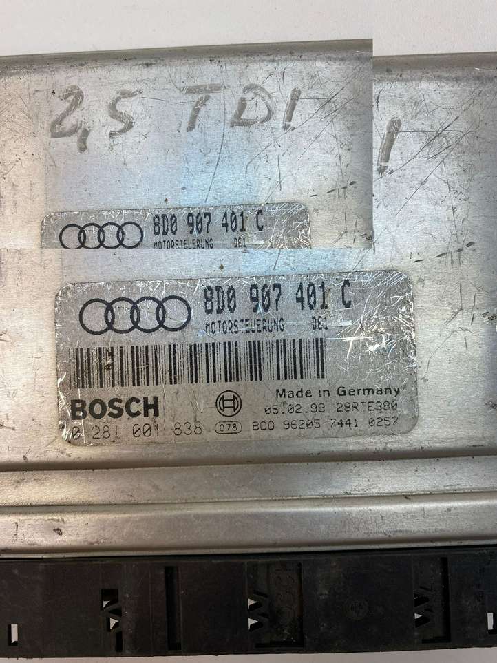 Audi A4 (1999 - 2001)  8D0907401C Блок управления двигателя