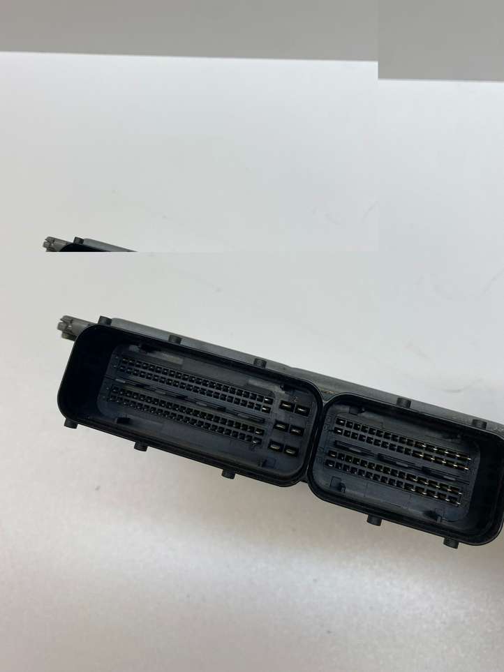 Audi A3/S3 8P (2004 - 2008)  5WP45567AD Блок управления двигателя