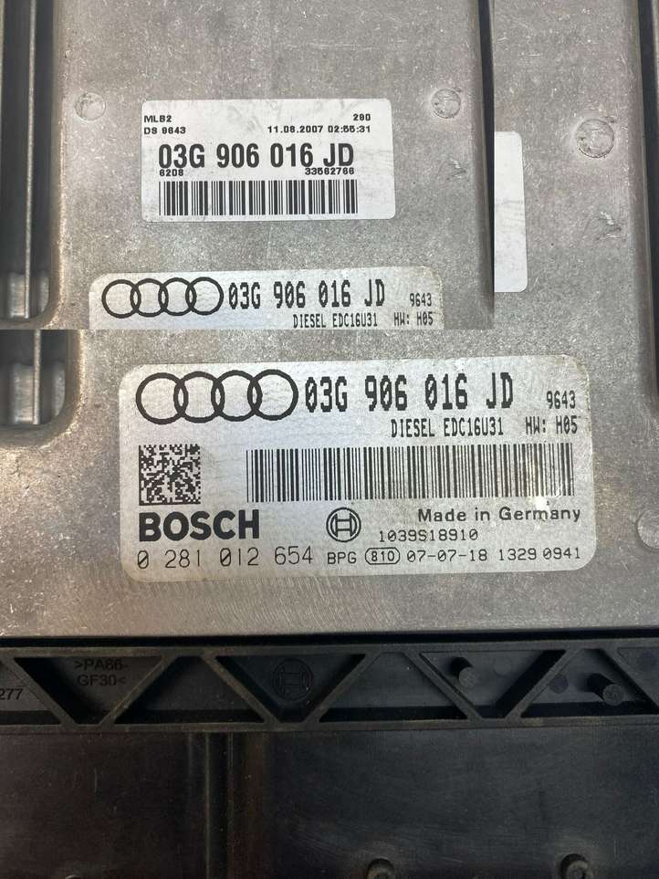 Audi A4 (2004 - 2009)  03G906016JD Блок управления двигателя