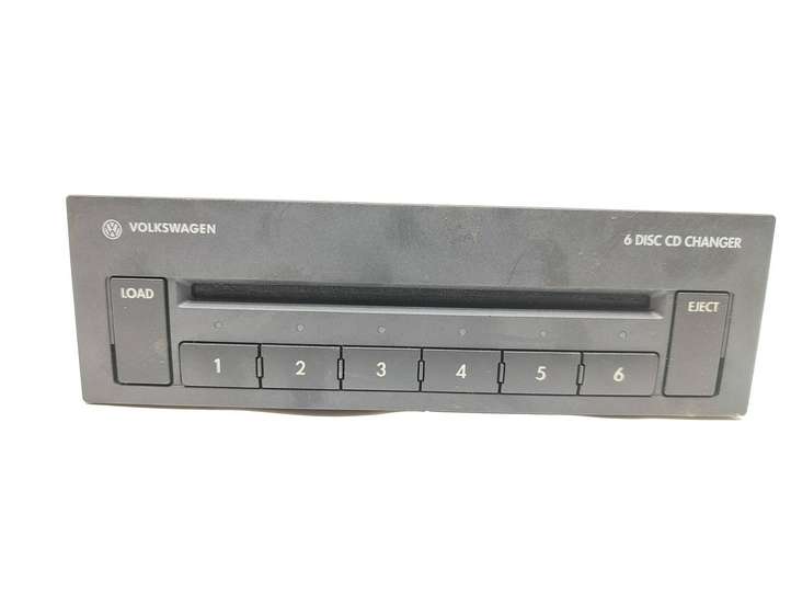 Volkswagen PASSAT B6 (2005 - 2010)  3C0035110 CD/DVD чейнджер