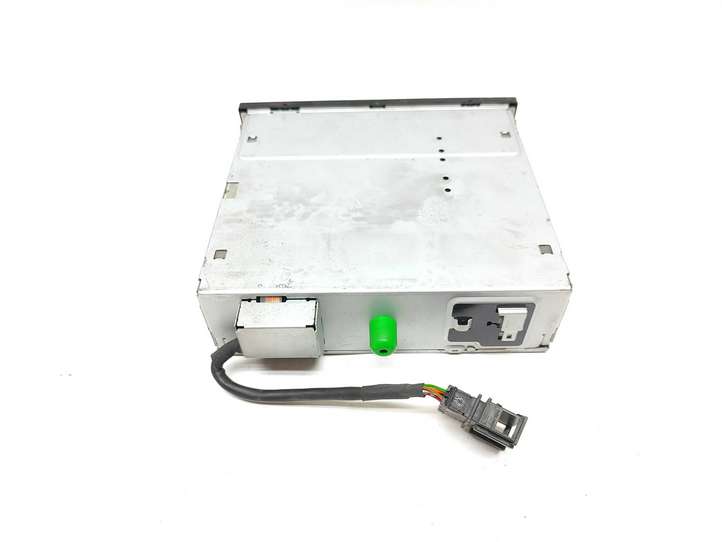 Volkswagen PASSAT B6 (2005 - 2010)  3C0035110 CD/DVD чейнджер