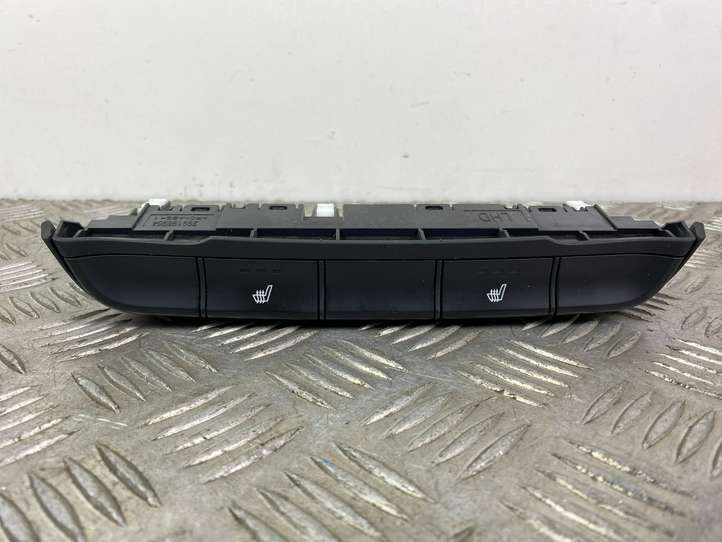 Hyundai Santa Fe (2018 - 2020)  93600S1030 Включатель обогрева