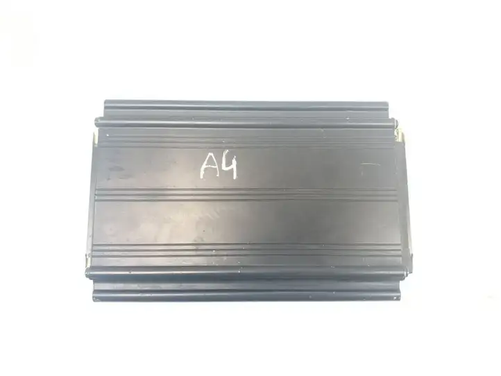 Audi A4 S4 B6 8E 8H (2000 - 2006) 8D0035225A Усилитель звука — фото 1