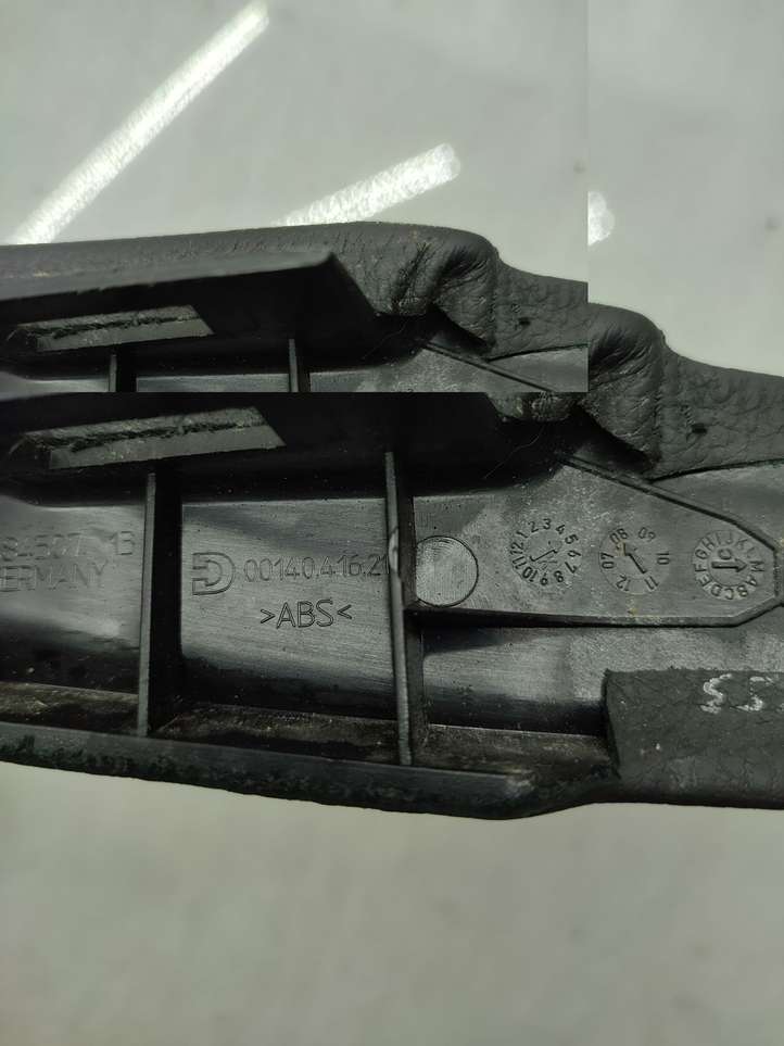 BMW 7 F01 F02 F03 F04 (2008 - 2016)  58450713 Другая центральная деталь консоли (туннеля)