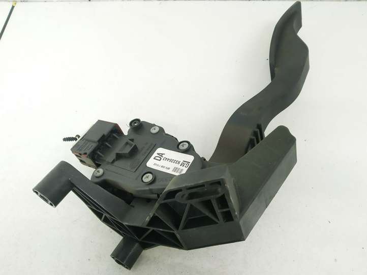 Opel Meriva (2002 - 2006)  93335443 Педаль акселератора