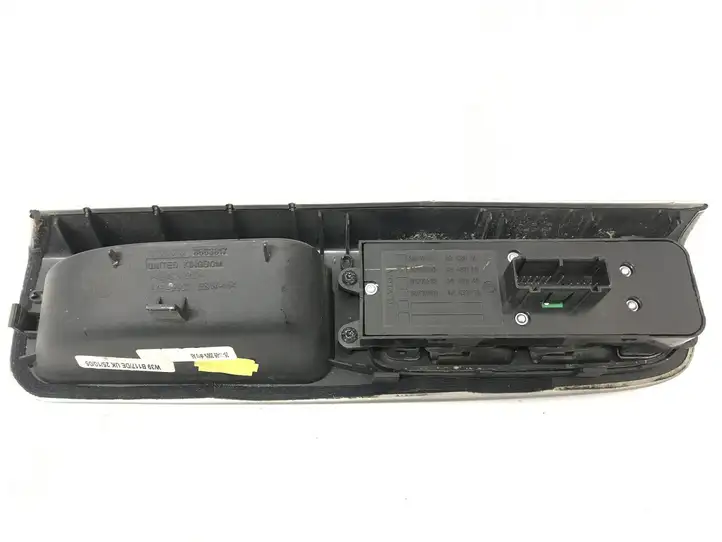 Volvo V50 (2004 - 2008) 8663817 Кнопка стеклоподъемников — фото 4