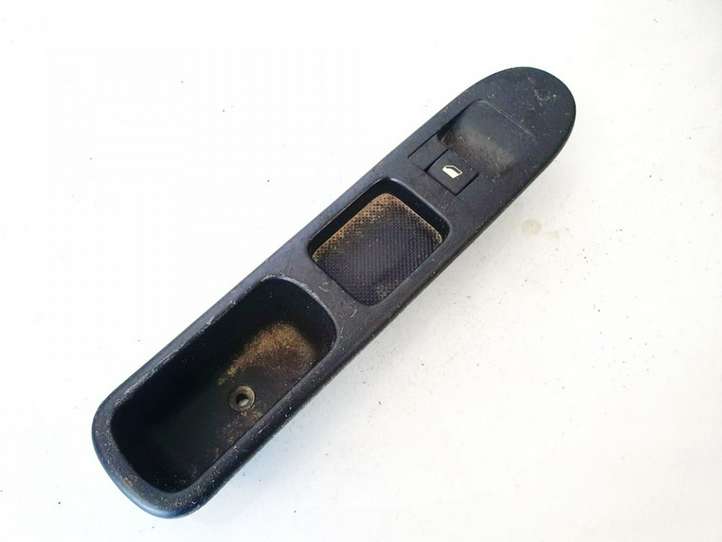 Peugeot 307 (2001 - 2005)  532621 Кнопка стеклоподъемников