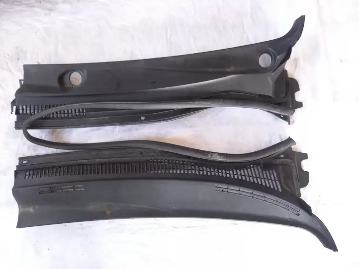 Toyota Avensis T250 (2006 - 2009) 5578205030 Жабо стеклоочистителей — фото 1