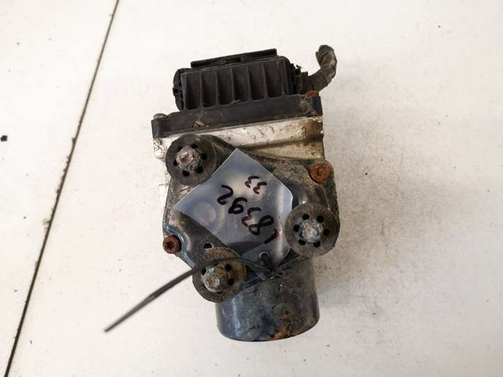 Volkswagen PASSAT B6 (2005 - 2010)  3c0614095q Блок ABS